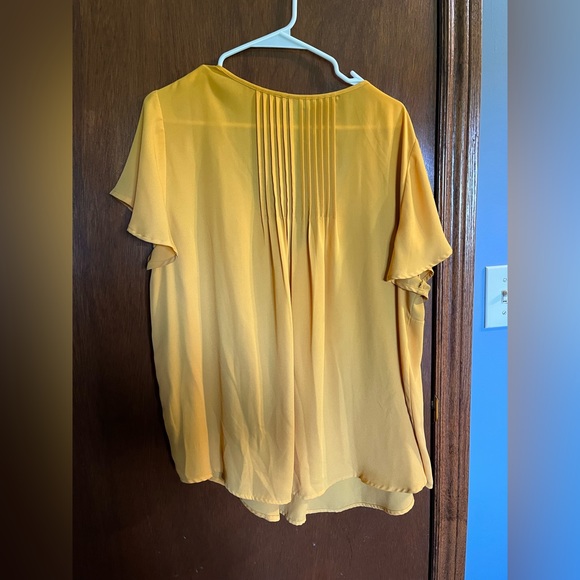 Torrid Yellow Blouse Size 1 - Picture 3 of 3